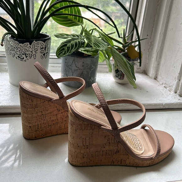 ALDO beige wedges - Picture 2 of 10